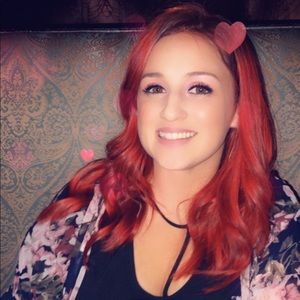 Meet your Posher, Elizabeth